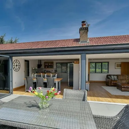 April Cottage - Luxury Country Bolthole Grantham Exterior photo