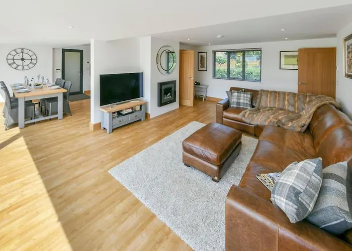 April Cottage - Luxury Country Bolthole