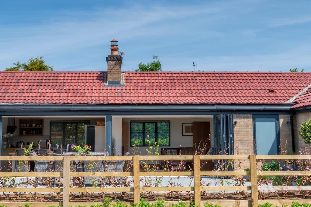 April - Luxury Country Bolthole Holiday home *