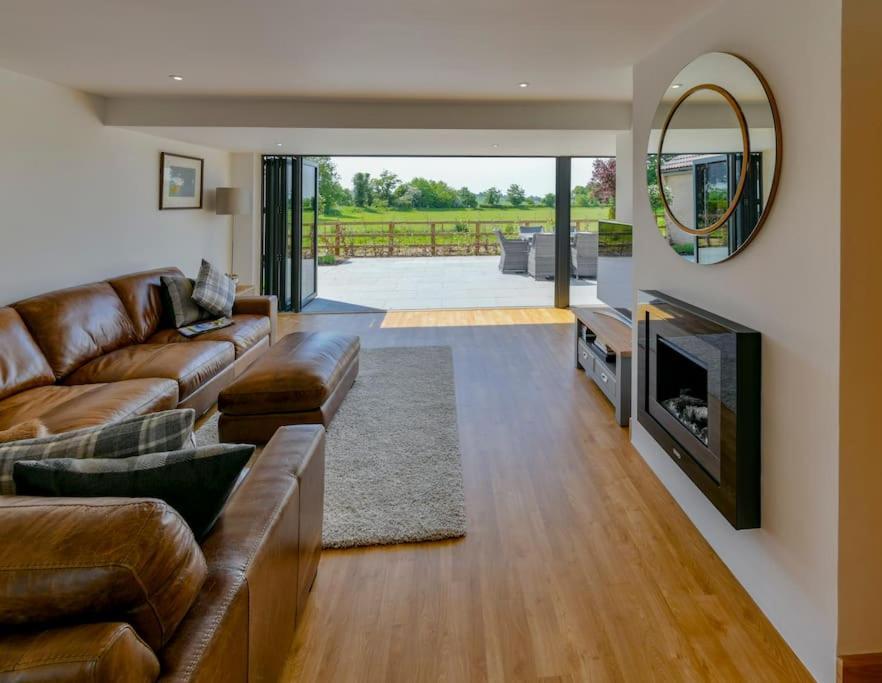 April - Luxury Country Bolthole Holiday home Grantham